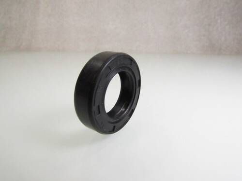 Сальник 15*25*7